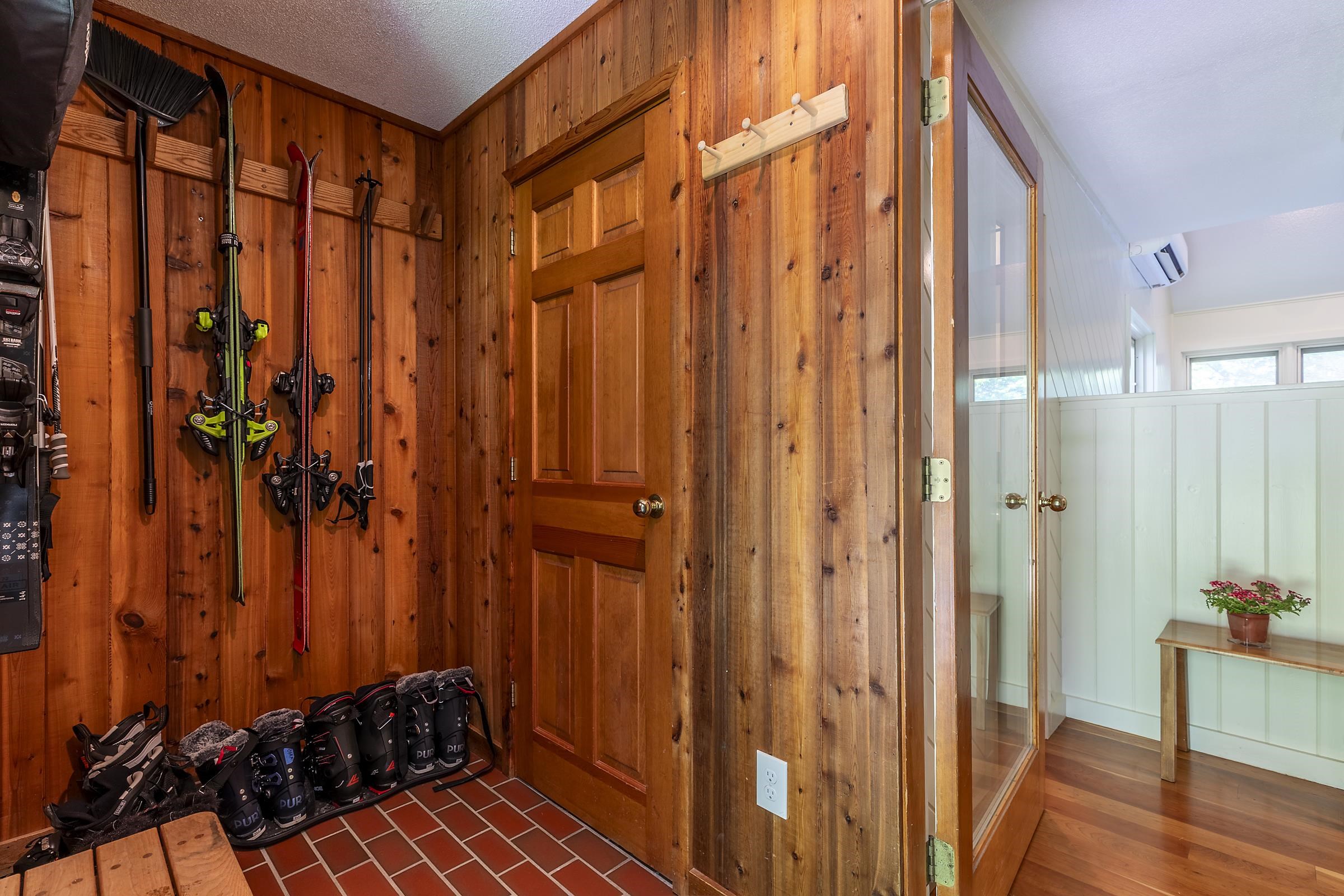 Stratton, Vermont 05155, United States, 4 Bedrooms Bedrooms, ,3 BathroomsBathrooms,Residential,Active,159729