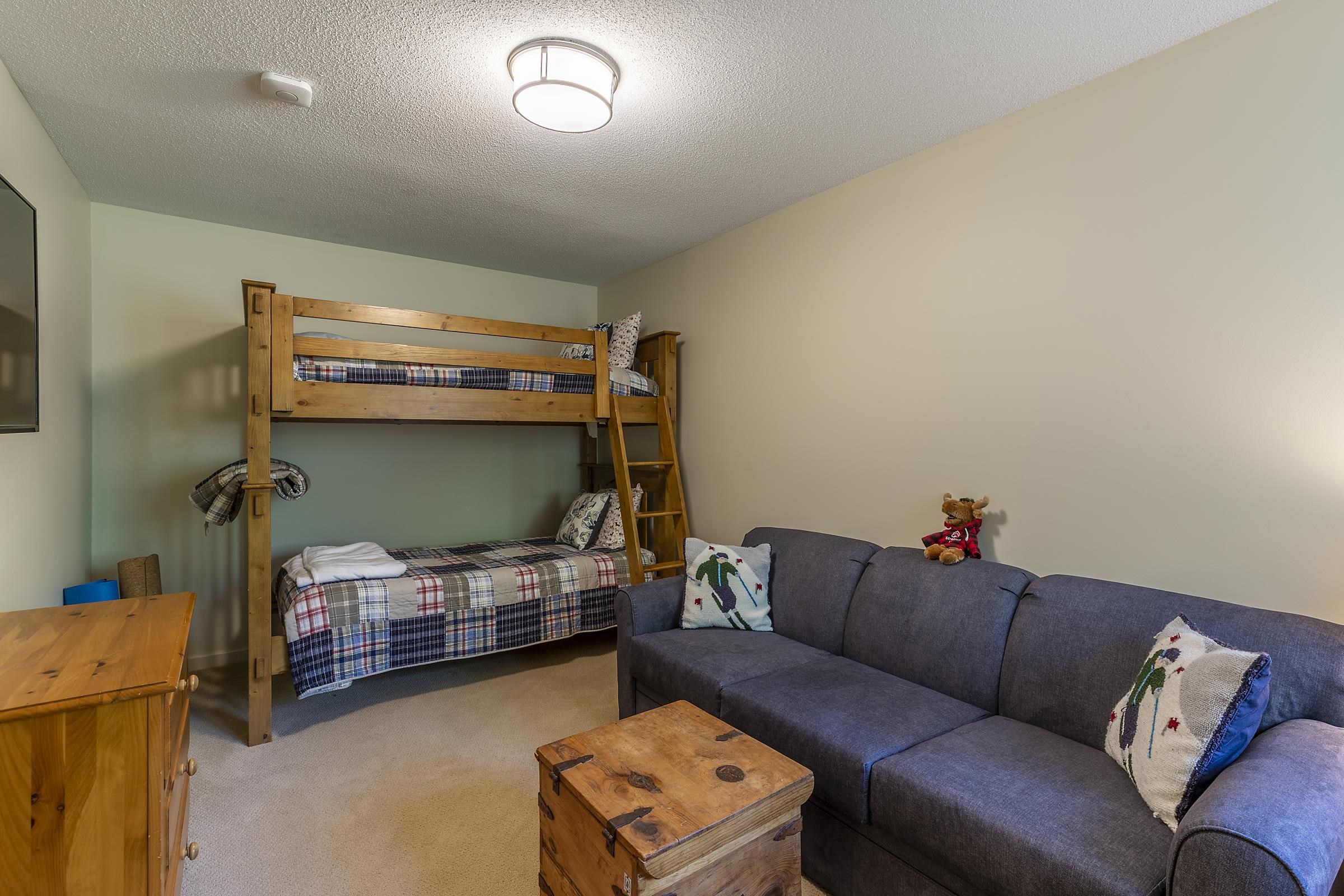 Stratton, Vermont 05155, United States, 4 Bedrooms Bedrooms, ,3 BathroomsBathrooms,Residential,Active,159729