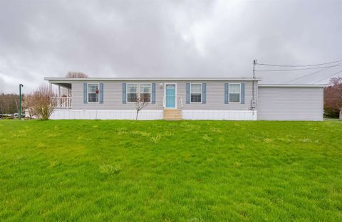Photo of 31 Meredith Drive, Hampstead, NH 03841 (MLS # 5086832)