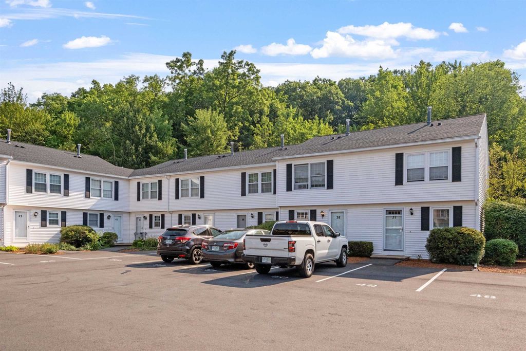 Photo of 50 Edward J Roy Drive #29, Manchester, NH 03104 (MLS # 5068769)