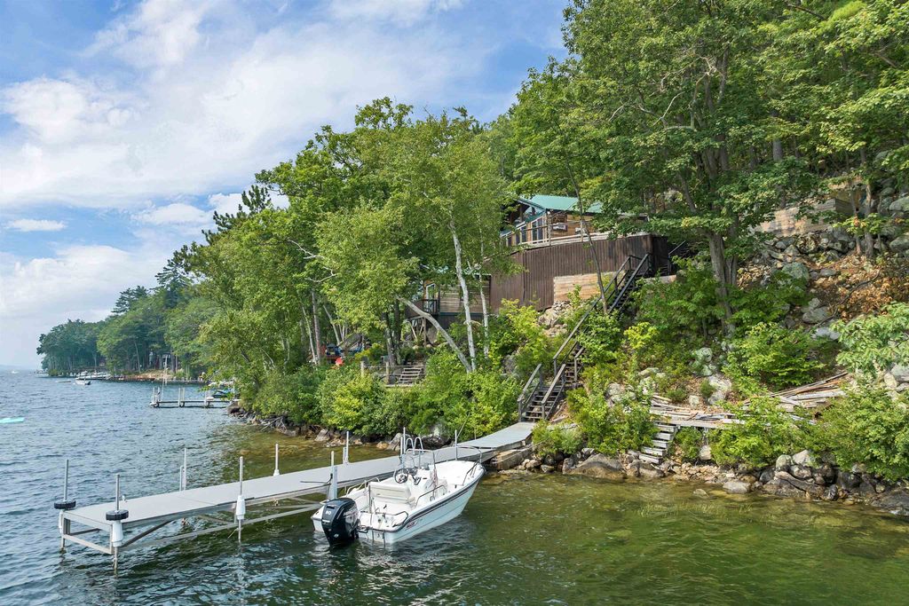 Photo of 178 Rattlesnake Island, Alton, NH 03810 (MLS # 5088828)
