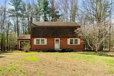Photo of 12 Dogtown Road, Exeter, NH 03833 (MLS # 5086040)