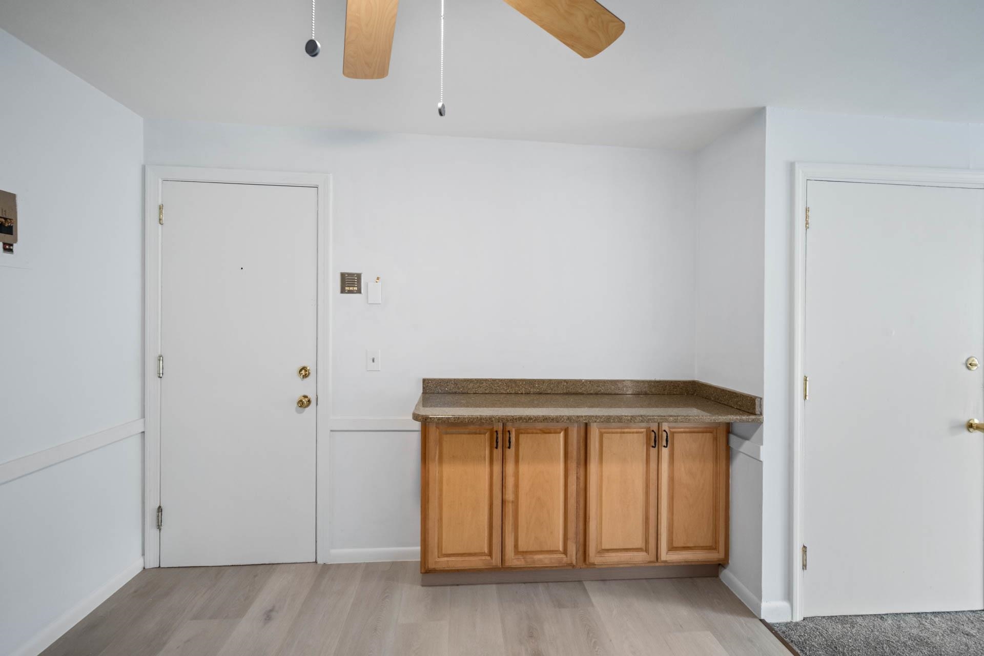 Derry, New Hampshire 03038, United States, 2 Bedrooms Bedrooms, ,1 BathroomBathrooms,Residential,Active,164843