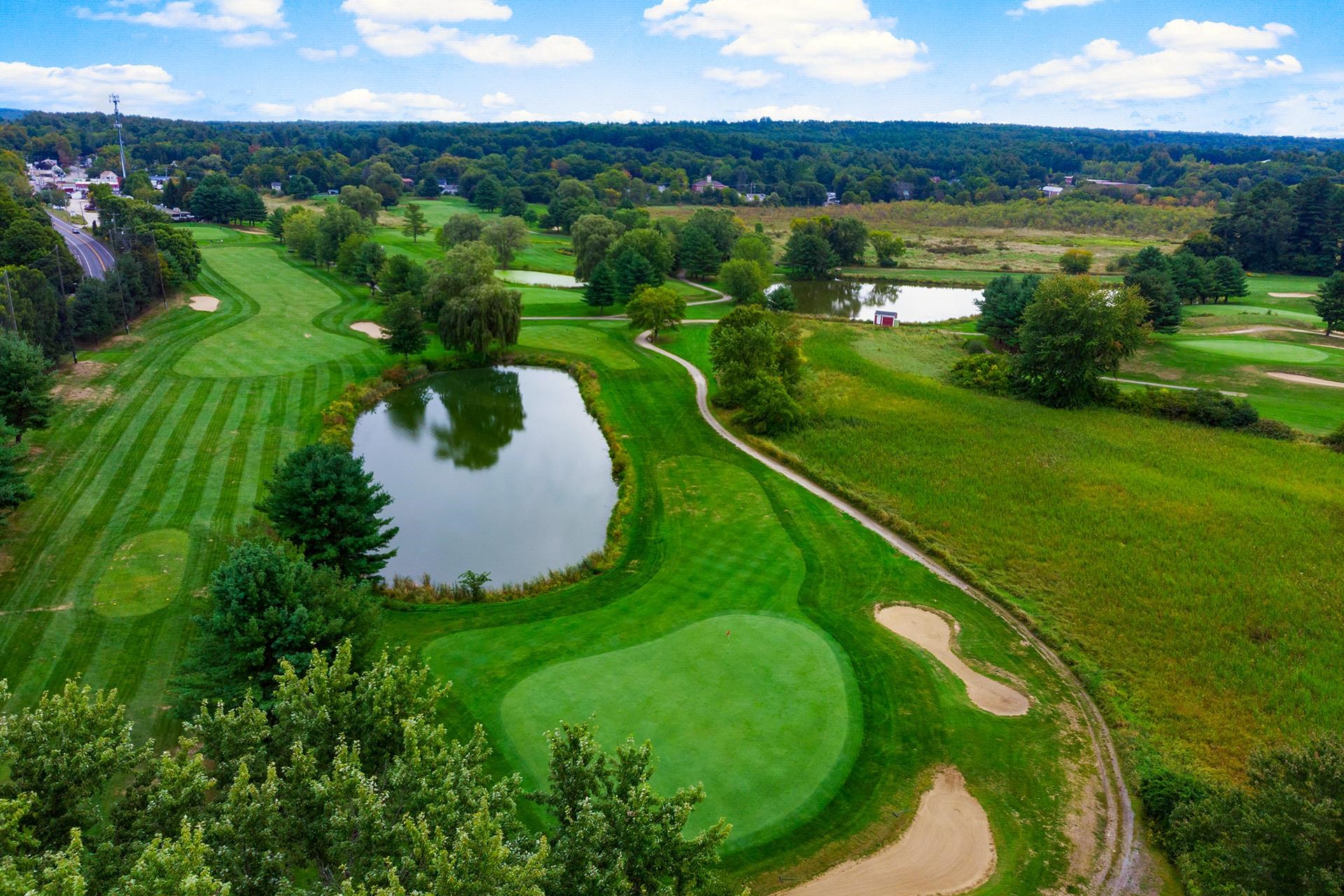 Derry, New Hampshire 03038, United States, 2 Bedrooms Bedrooms, ,1 BathroomBathrooms,Residential,Active,164843
