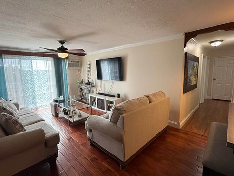 Photo of 5 Silvestri Circle #20, Derry, NH 03038 (MLS # 5079517)