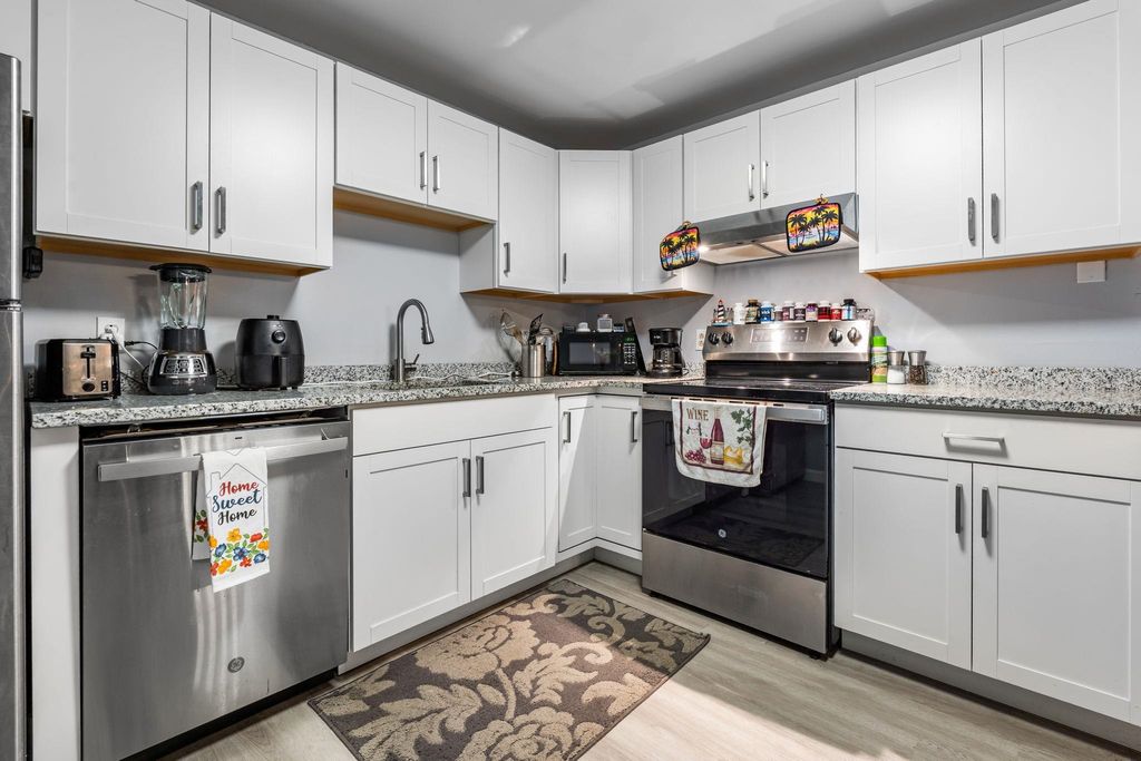 Photo of 12 E Side Drive #106, Concord, NH 03301 (MLS # 5072454)