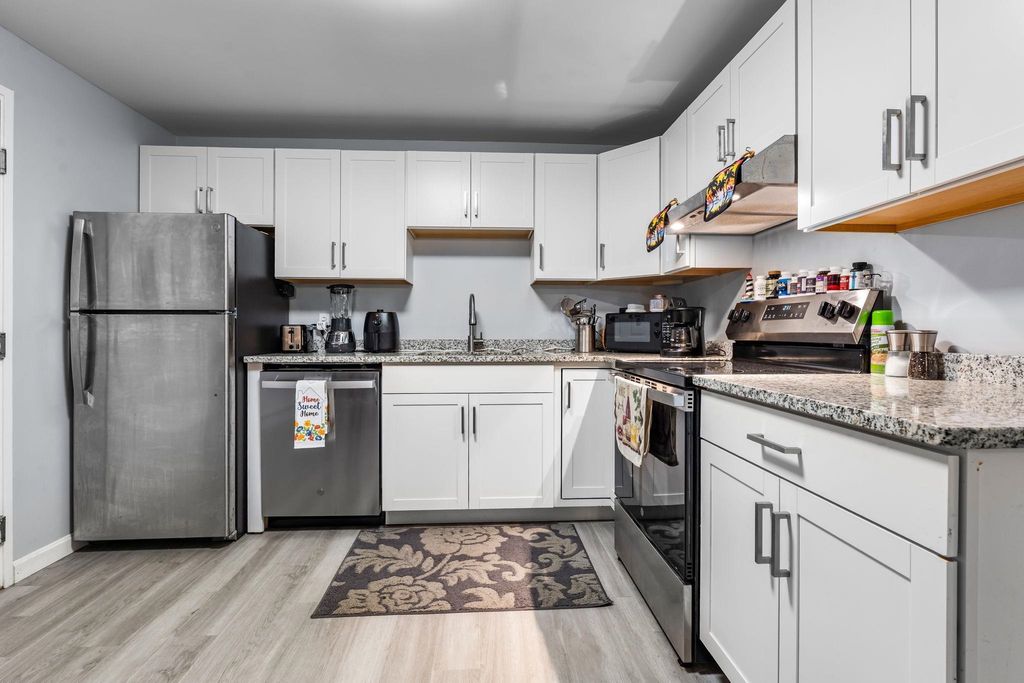 Photo of 12 E Side Drive #106, Concord, NH 03301 (MLS # 5072454)