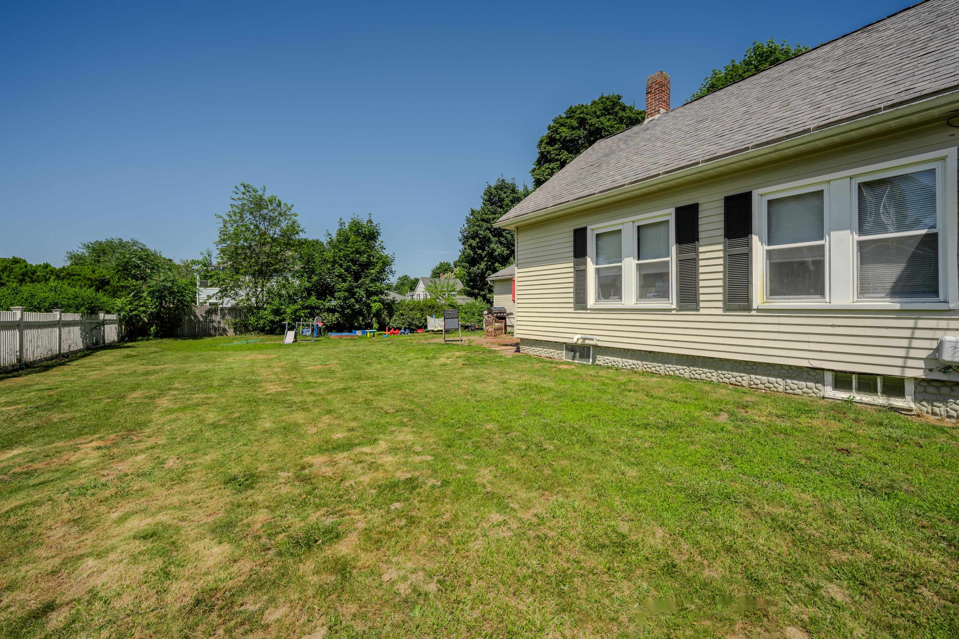 13 Wason Avenue