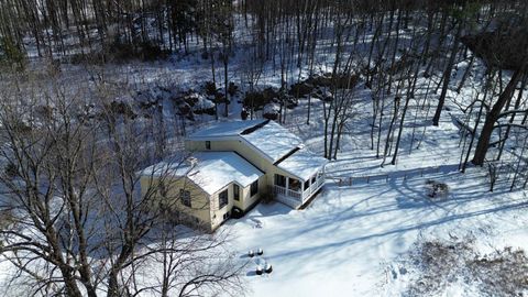 11 Lamore Road Essex VT 05452