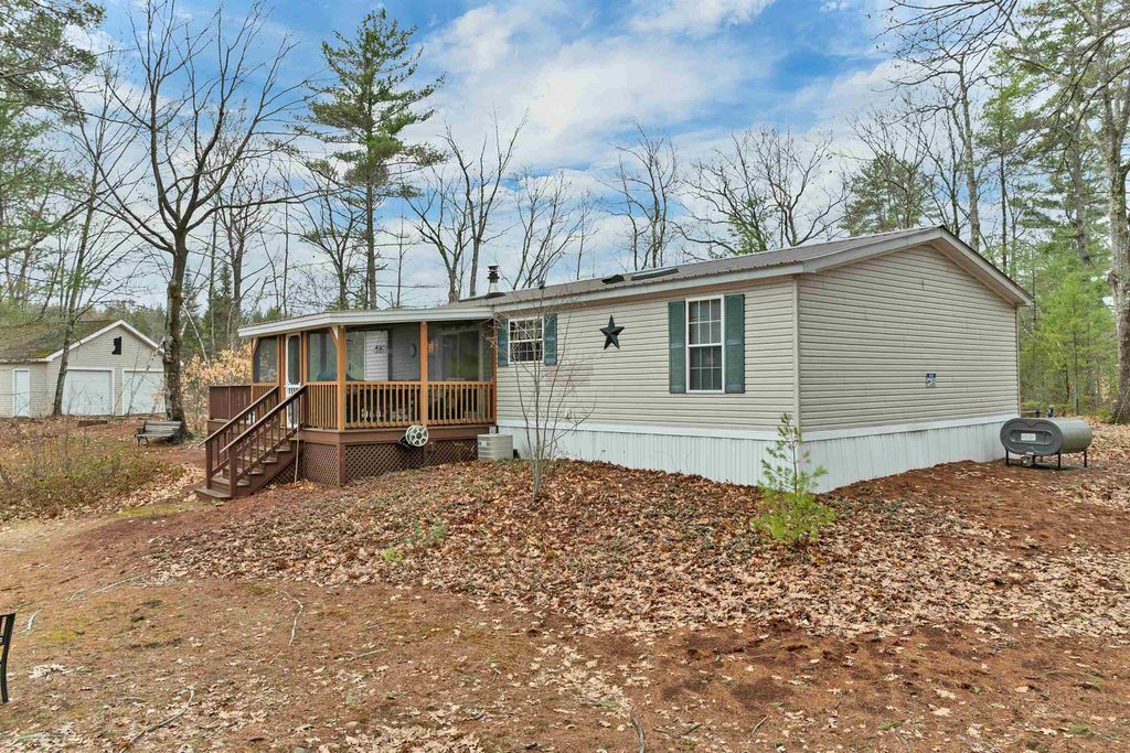 Photo of 16 Hodsdon Shore Road, Ossipee, NH 03814 (MLS # 5074276)