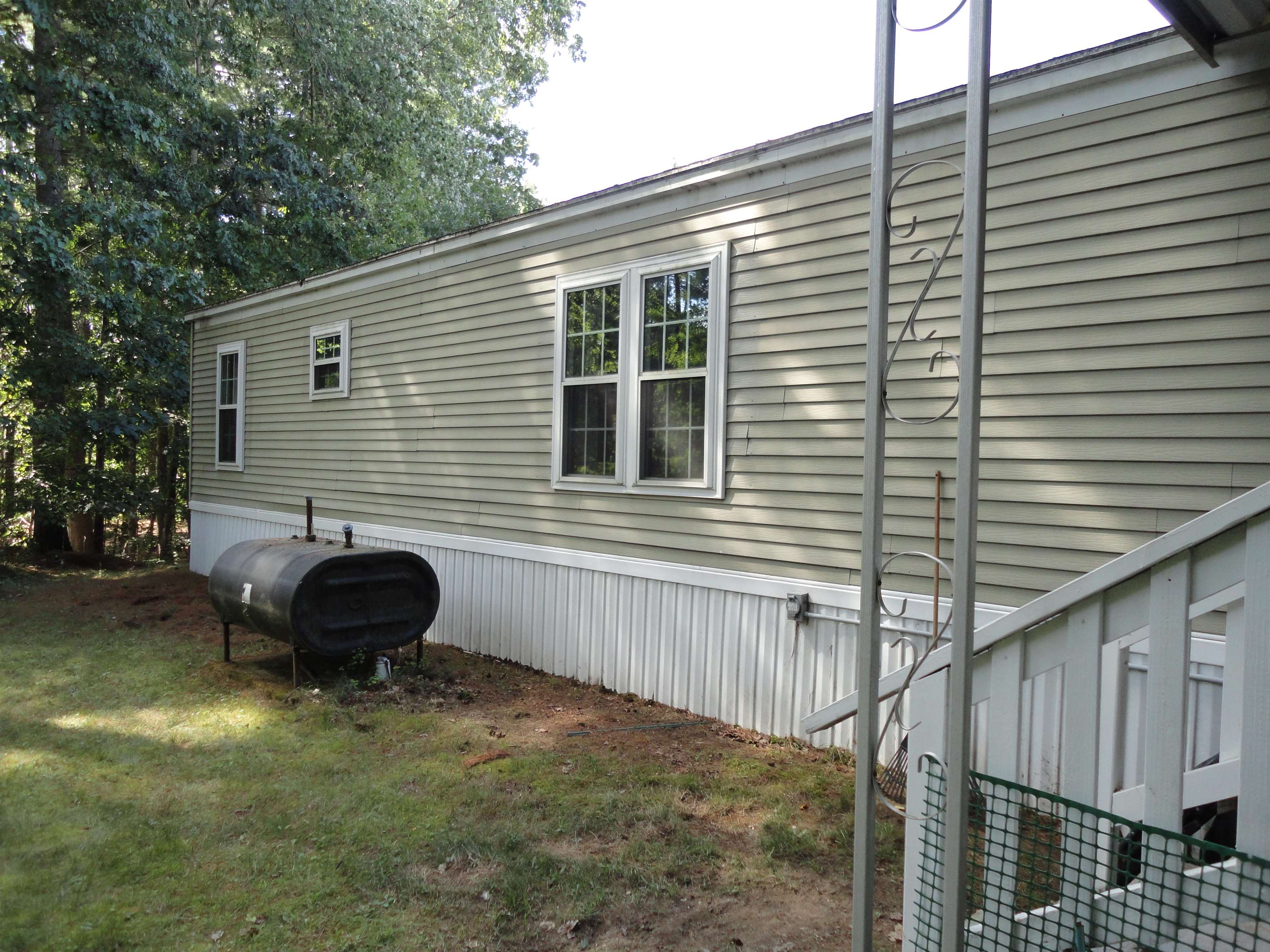 Londonderry, New Hampshire 03053, United States, 2 Bedrooms Bedrooms, ,1 BathroomBathrooms,Residential,Active,197134