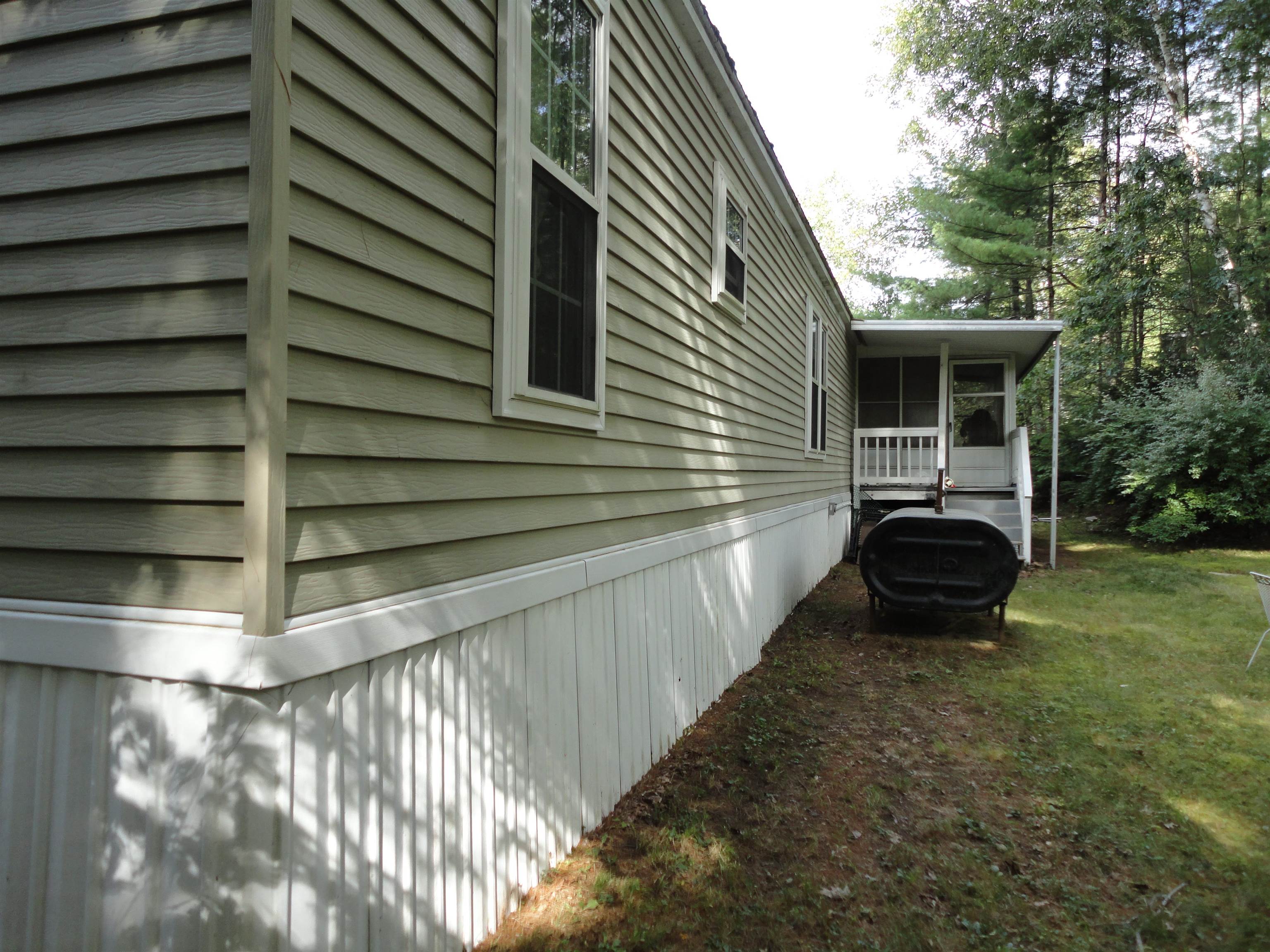 Londonderry, New Hampshire 03053, United States, 2 Bedrooms Bedrooms, ,1 BathroomBathrooms,Residential,Active,197134
