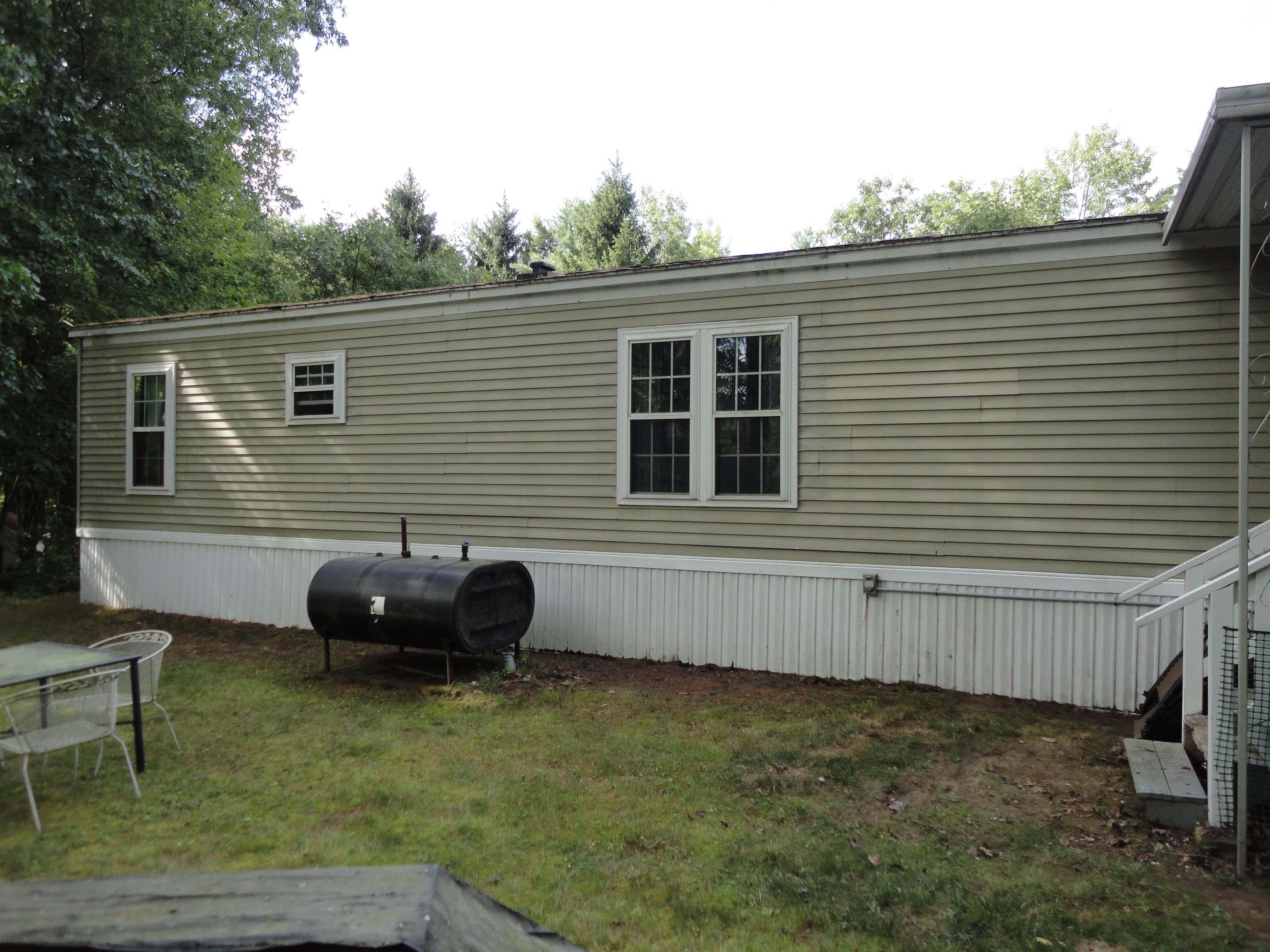 Londonderry, New Hampshire 03053, United States, 2 Bedrooms Bedrooms, ,1 BathroomBathrooms,Residential,Active,197134