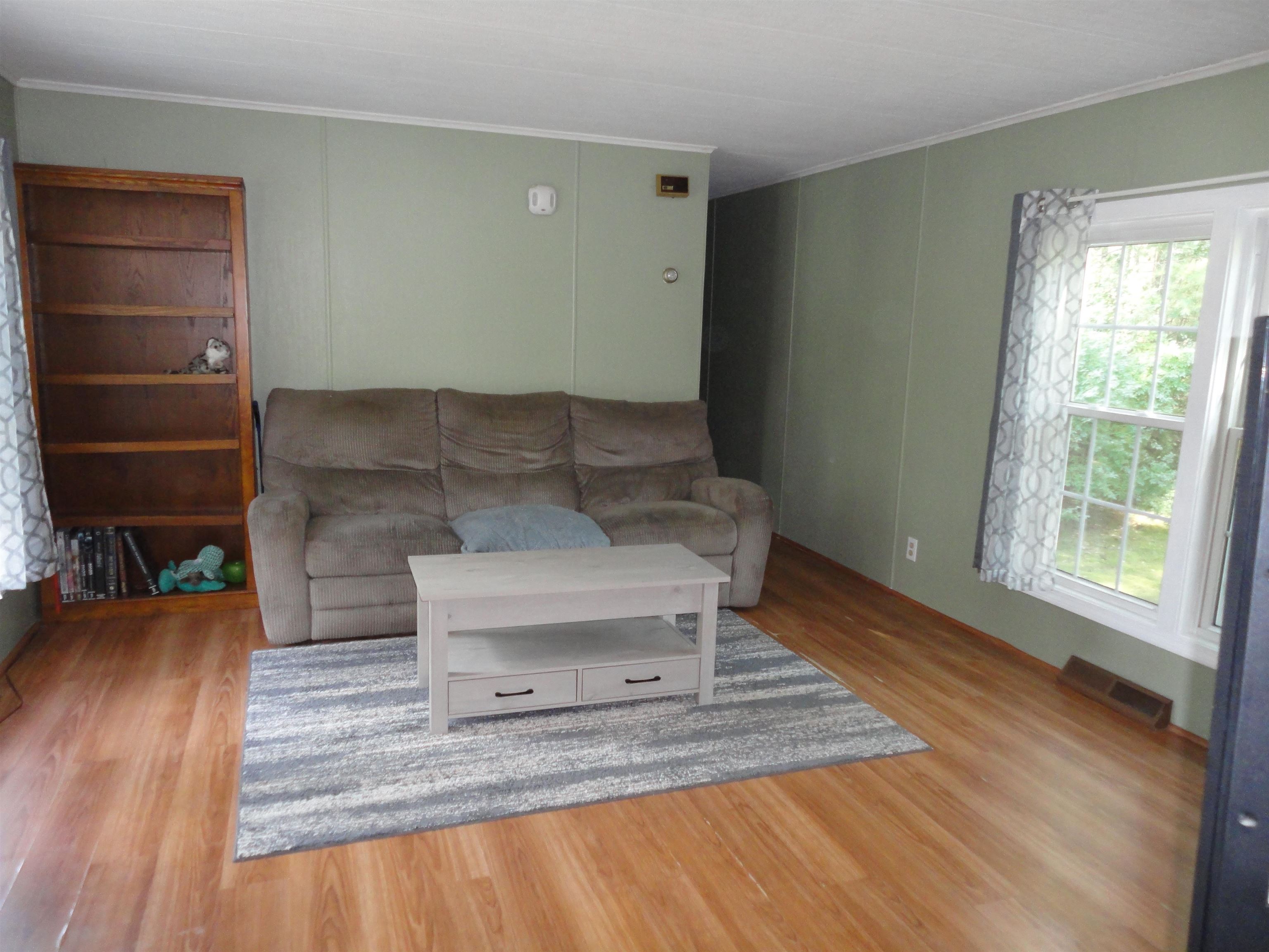 Londonderry, New Hampshire 03053, United States, 2 Bedrooms Bedrooms, ,1 BathroomBathrooms,Residential,Active,197134