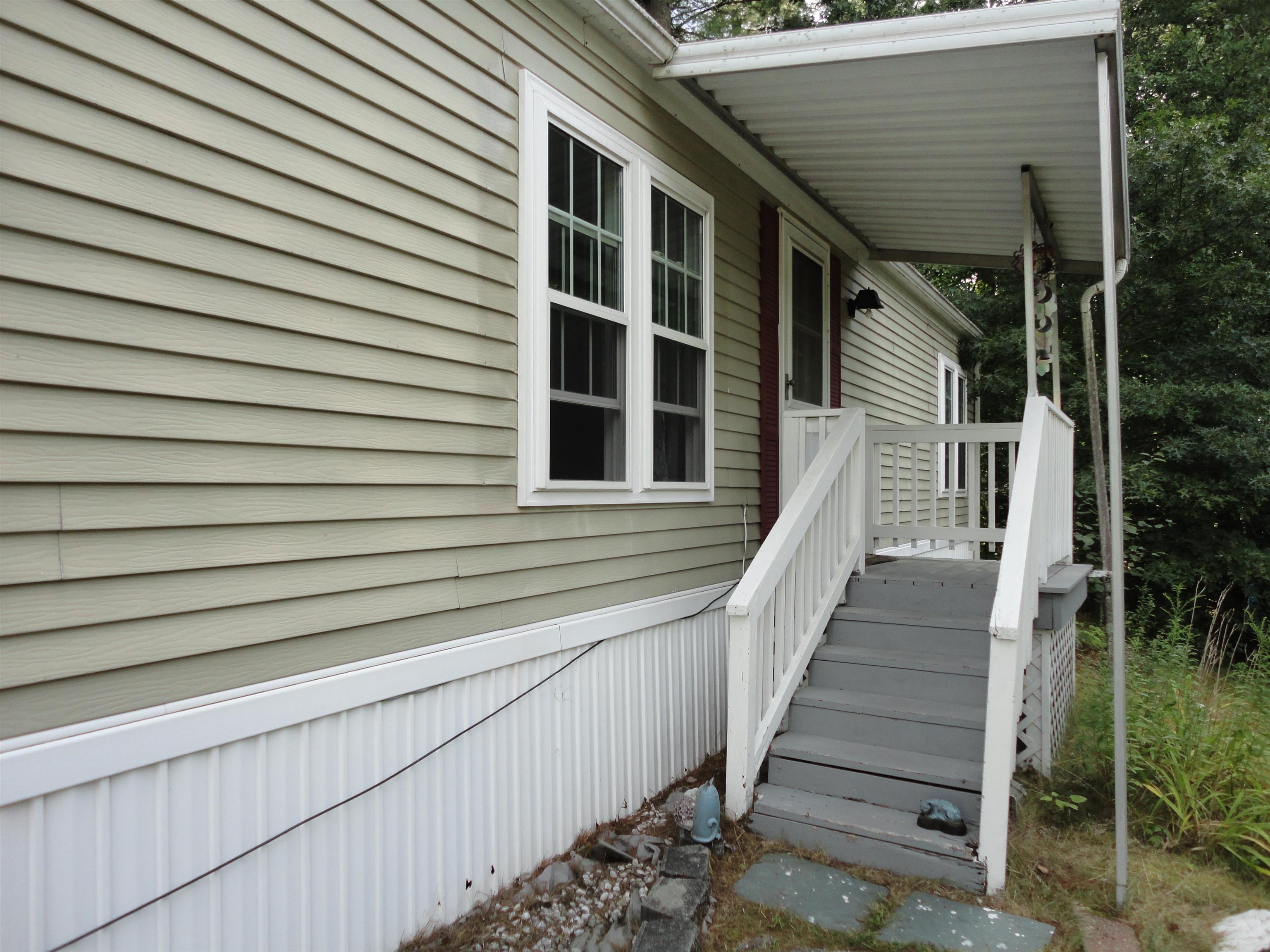 Londonderry, New Hampshire 03053, United States, 2 Bedrooms Bedrooms, ,1 BathroomBathrooms,Residential,Active,197134