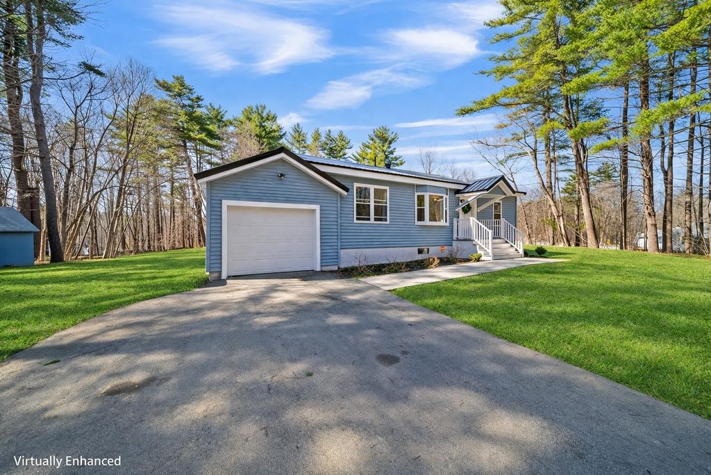 Photo of 5 Wentworth Drive, Newton, NH 03858 (MLS # 5082525)