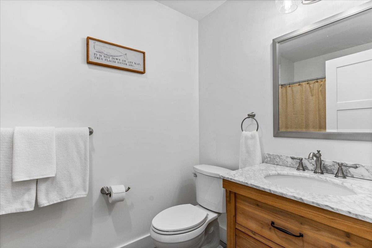 Deerfield, New Hampshire 03037, United States, 4 Bedrooms Bedrooms, ,3 BathroomsBathrooms,Residential,Pending,111053