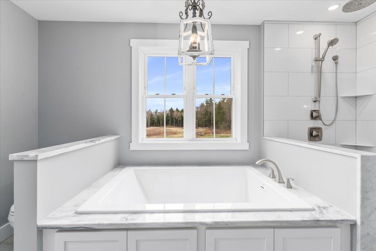 Deerfield, New Hampshire 03037, United States, 4 Bedrooms Bedrooms, ,3 BathroomsBathrooms,Residential,Pending,111053