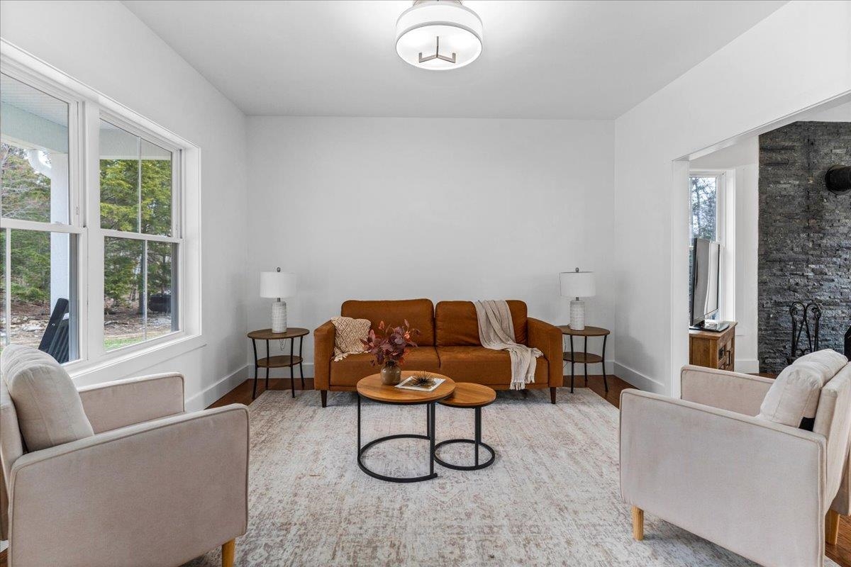 Deerfield, New Hampshire 03037, United States, 4 Bedrooms Bedrooms, ,3 BathroomsBathrooms,Residential,Pending,111053