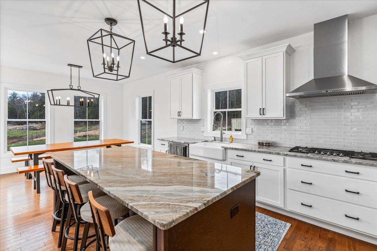 Deerfield, New Hampshire 03037, United States, 4 Bedrooms Bedrooms, ,3 BathroomsBathrooms,Residential,Pending,111053