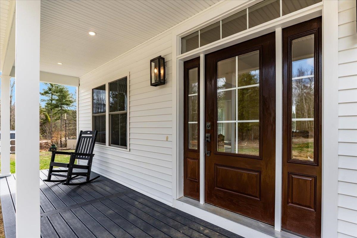 Deerfield, New Hampshire 03037, United States, 4 Bedrooms Bedrooms, ,3 BathroomsBathrooms,Residential,Pending,111053