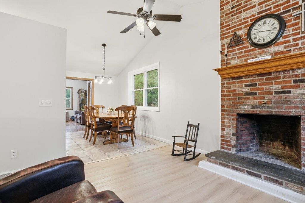 Photo of 21 W Chamberlain Road, Merrimack, NH 03054 (MLS # 5085177)