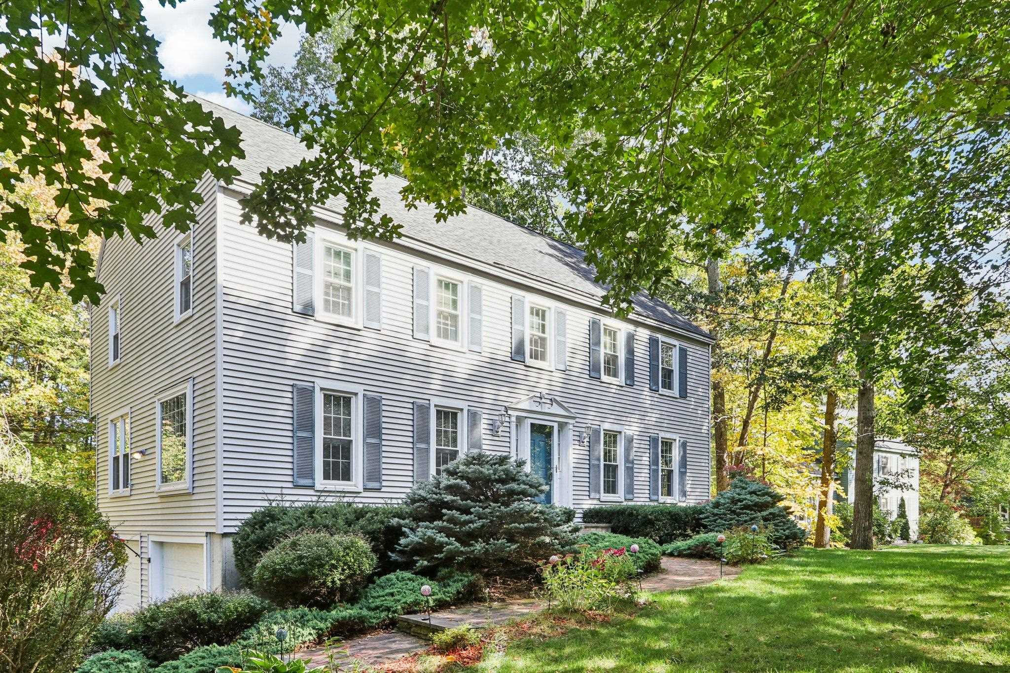 4 Colony Brook Lane
