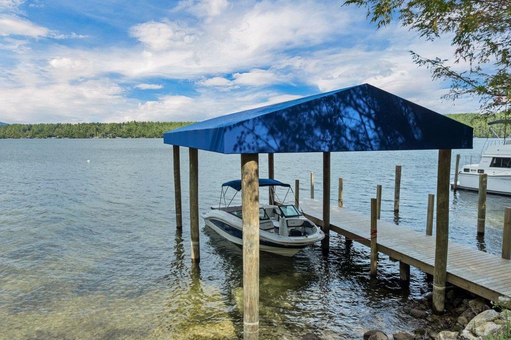 Photo of 22 Cow Island, Tuftonboro, NH 03816 (MLS # 5084797)