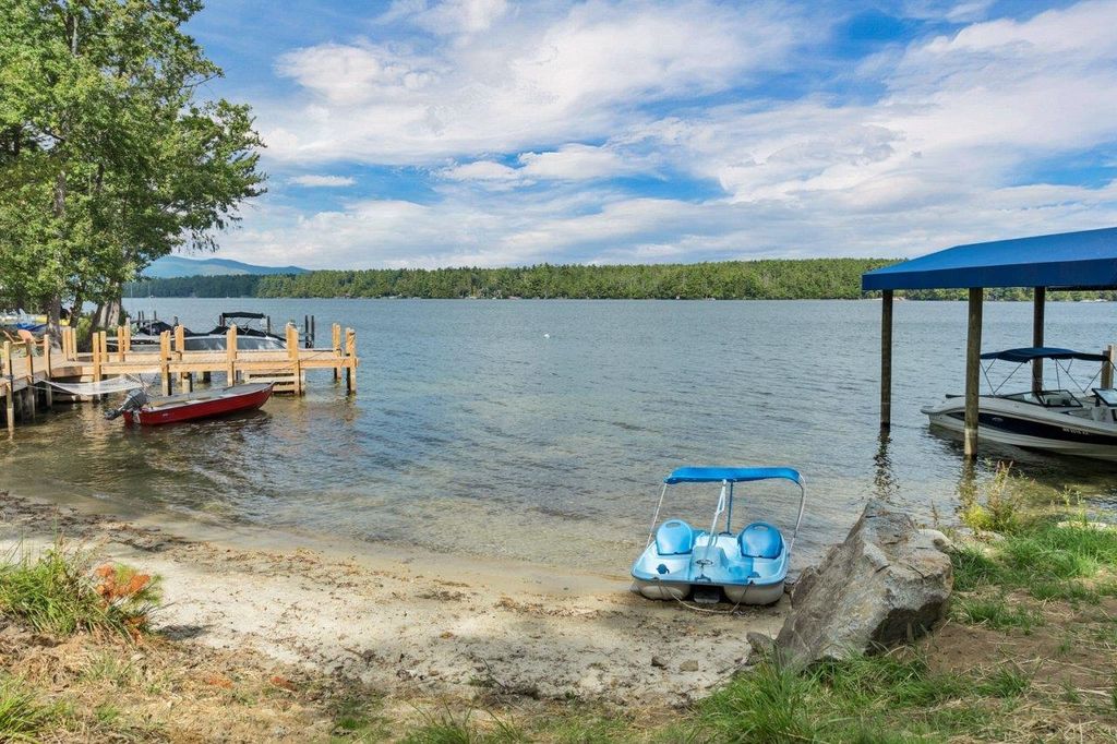 Photo of 22 Cow Island, Tuftonboro, NH 03816 (MLS # 5084797)