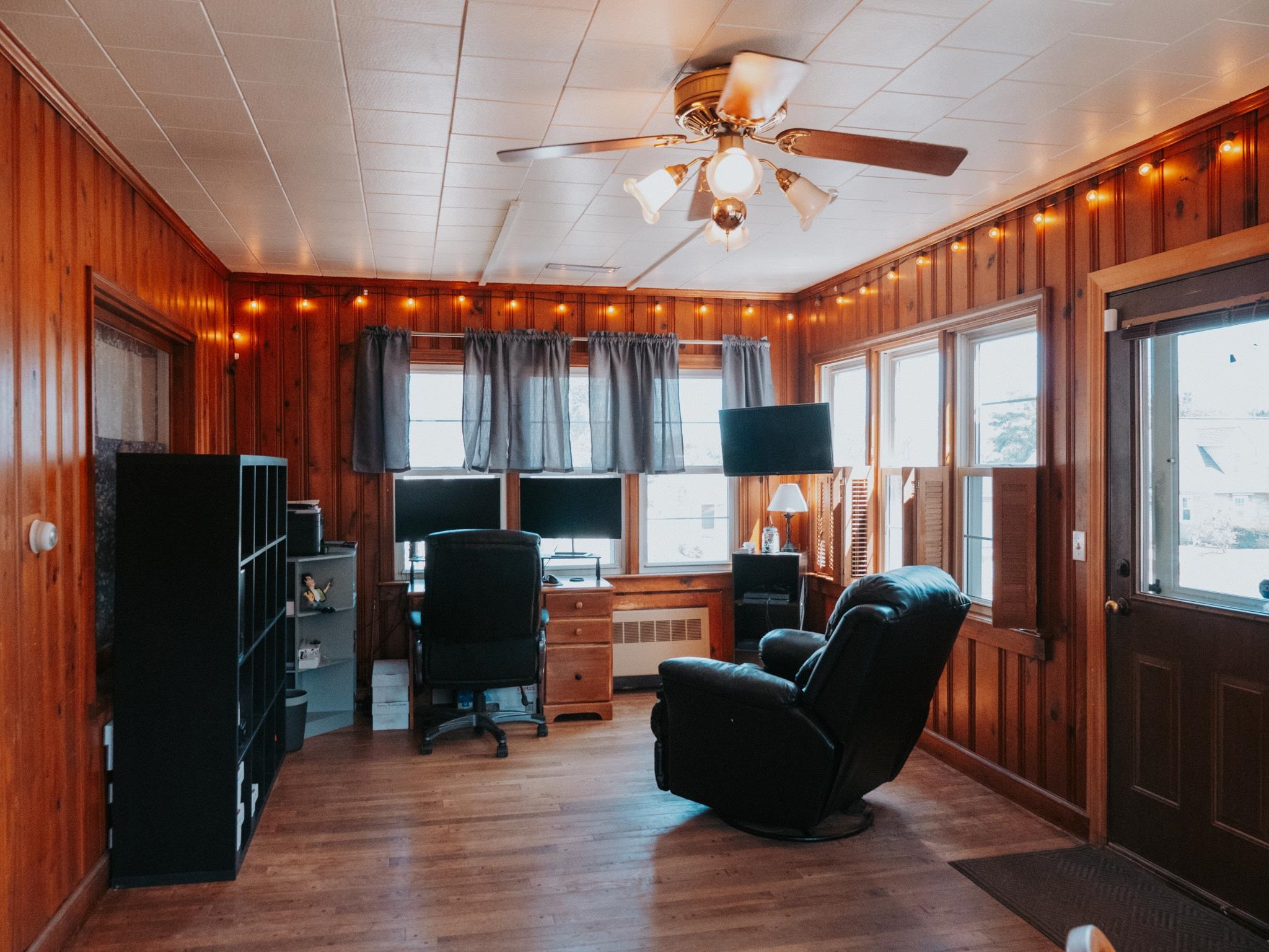 Manchester, New Hampshire 03103, United States, 3 Bedrooms Bedrooms, ,1 BathroomBathrooms,Residential,Pending,181425