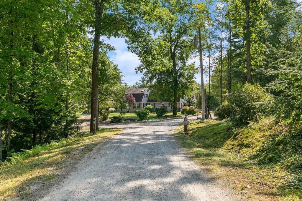 Photo of 49 Robinson Road, Bow, NH 03304 (MLS # 5059688)