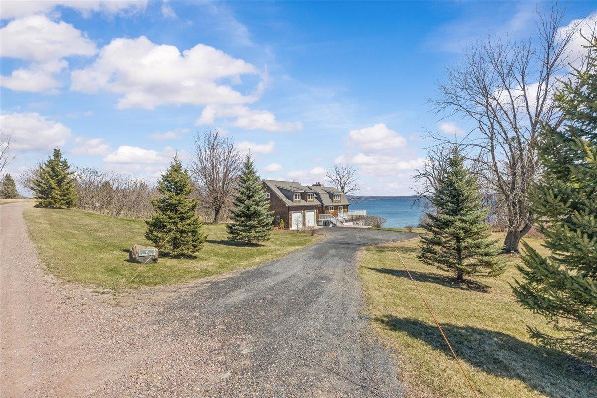 25 Pearl Bay Lane