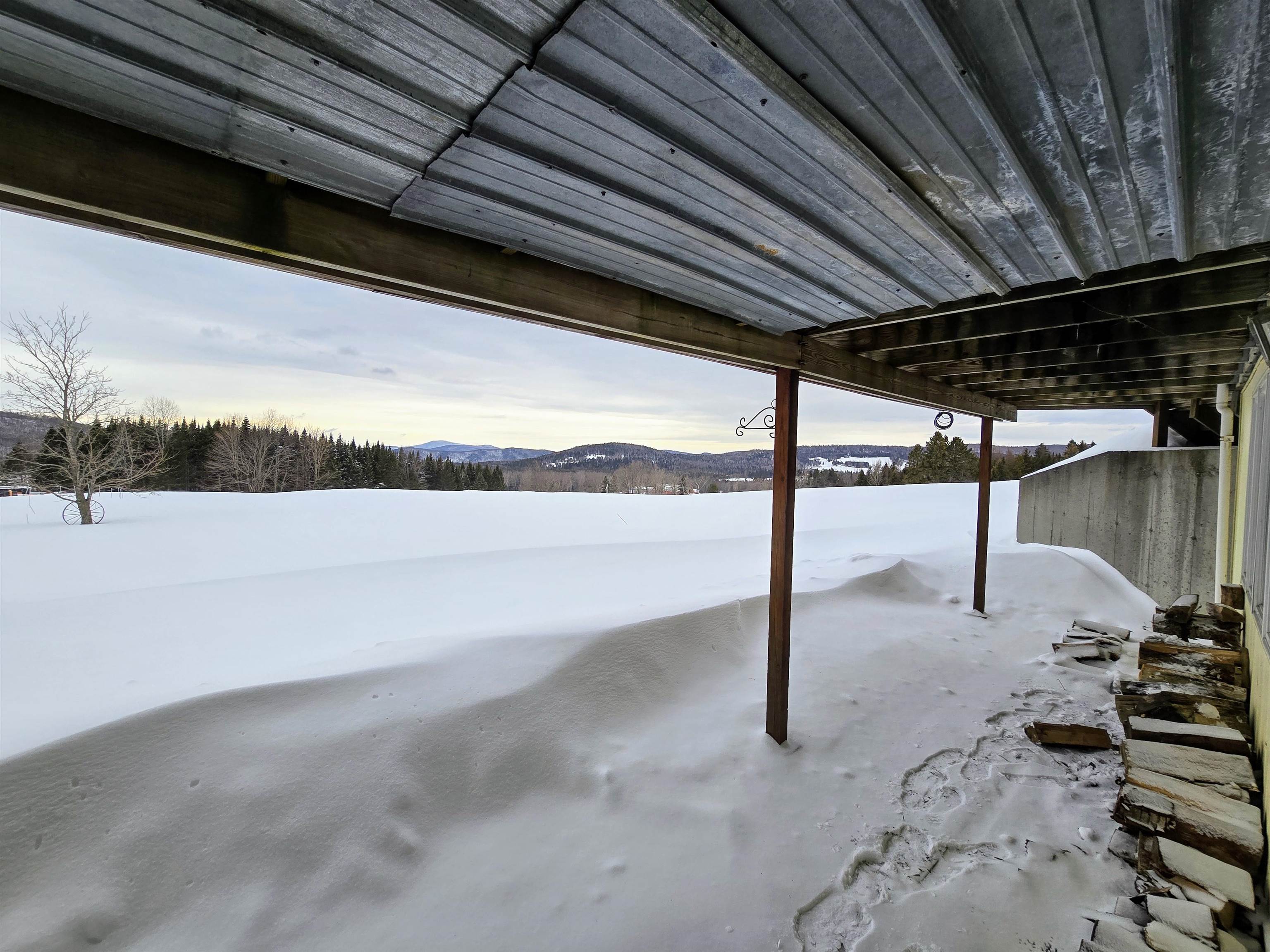 Stewartstown, New Hampshire 03576, United States, 4 Bedrooms Bedrooms, ,3 BathroomsBathrooms,Residential,Pending,80799