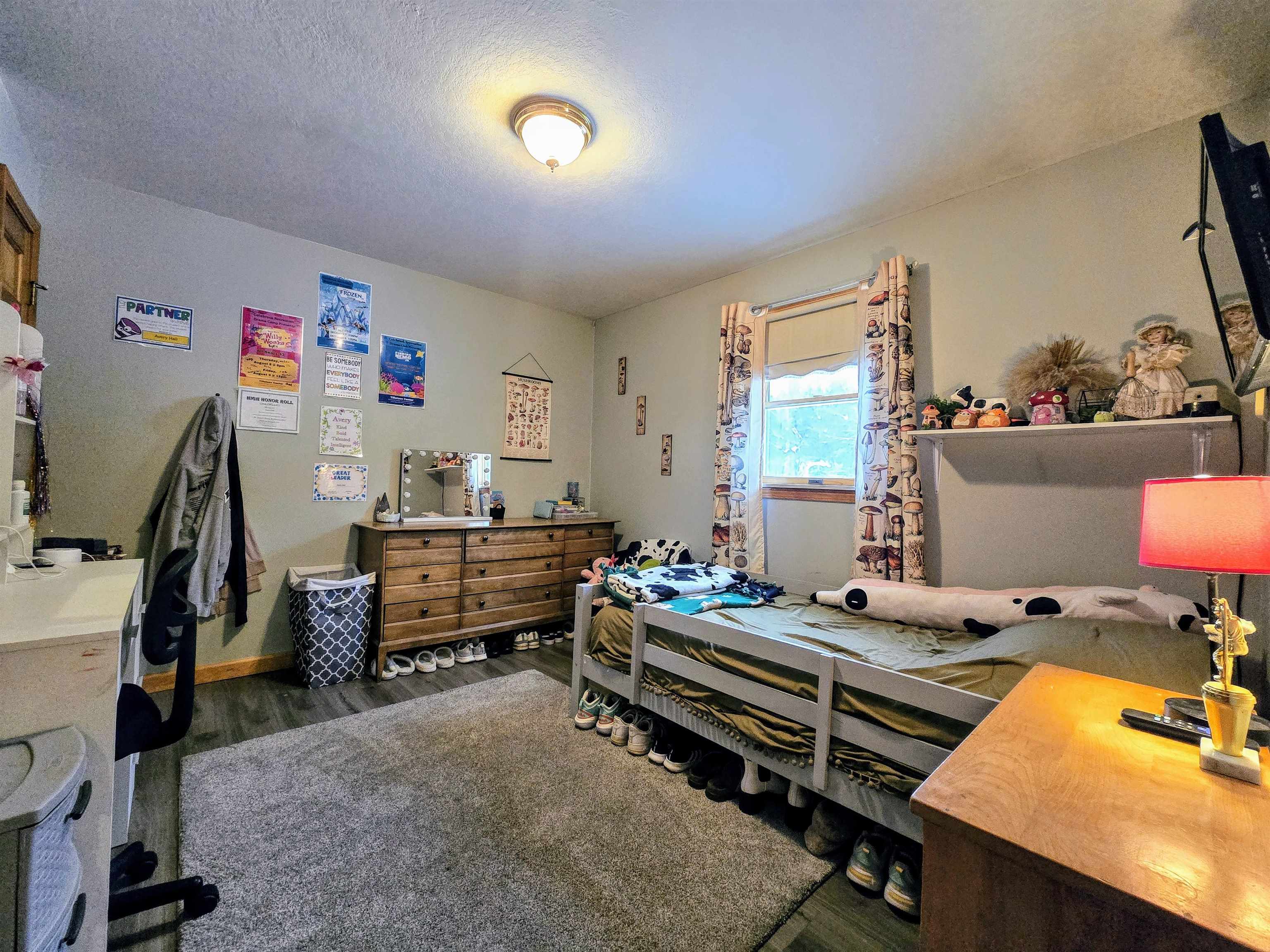 Stewartstown, New Hampshire 03576, United States, 4 Bedrooms Bedrooms, ,3 BathroomsBathrooms,Residential,Pending,80799