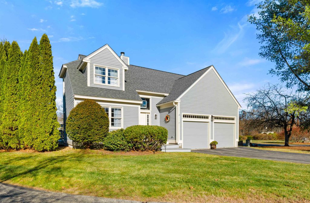 Photo of 7 Fox Run Road, Amherst, NH 03031 (MLS # 5070805)