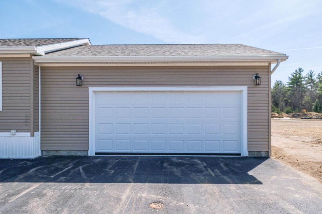 Photo of 72 Diamondback Drive, Rochester, NH 03867 (MLS # 5066910)