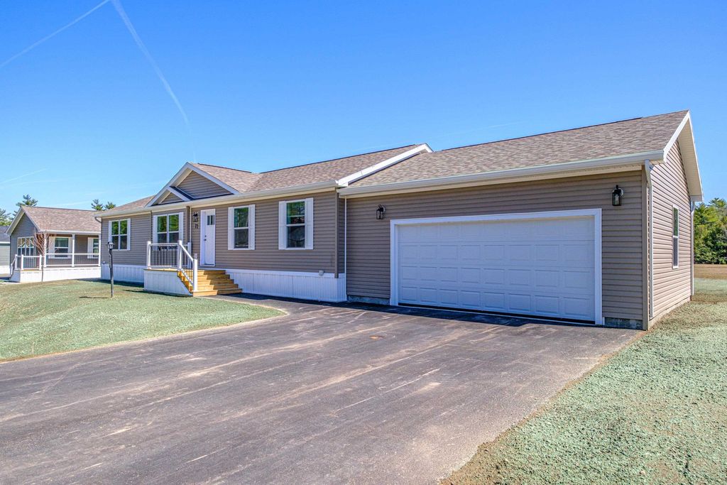 Photo of 72 Diamondback Drive, Rochester, NH 03867 (MLS # 5066910)