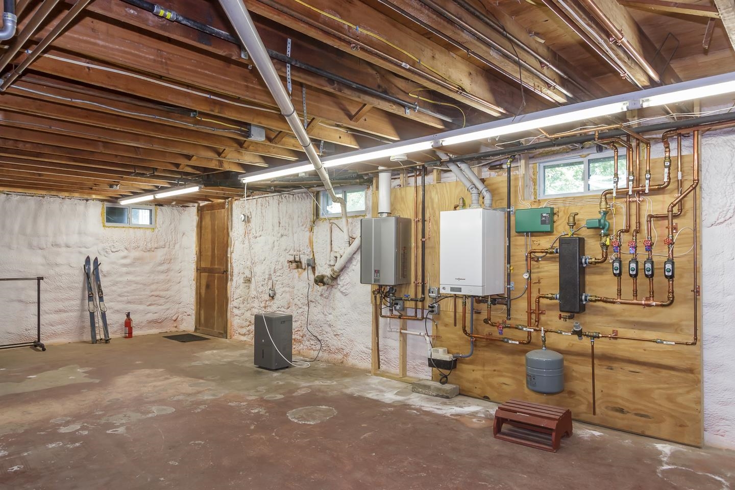 Londonderry, New Hampshire 03053, United States, 4 Bedrooms Bedrooms, ,2 BathroomsBathrooms,Residential,Pending,196051