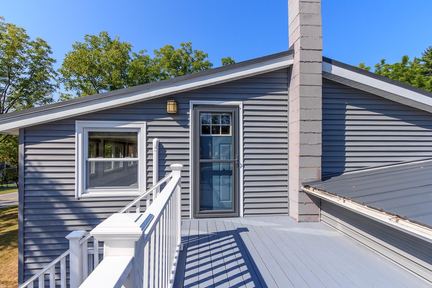 Londonderry, New Hampshire 03053, United States, 4 Bedrooms Bedrooms, ,2 BathroomsBathrooms,Residential,Pending,196051
