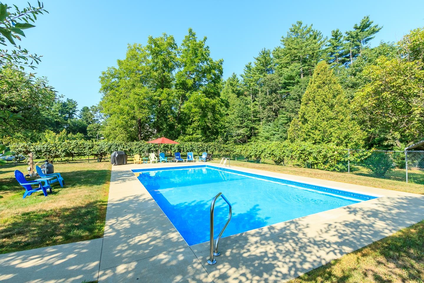 Londonderry, New Hampshire 03053, United States, 4 Bedrooms Bedrooms, ,2 BathroomsBathrooms,Residential,Pending,196051