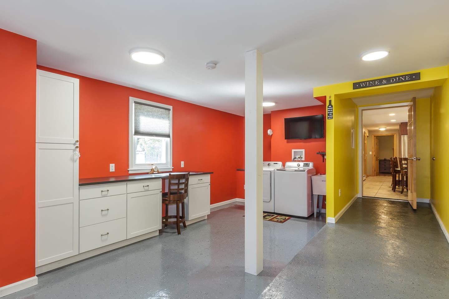 Londonderry, New Hampshire 03053, United States, 4 Bedrooms Bedrooms, ,2 BathroomsBathrooms,Residential,Pending,196051