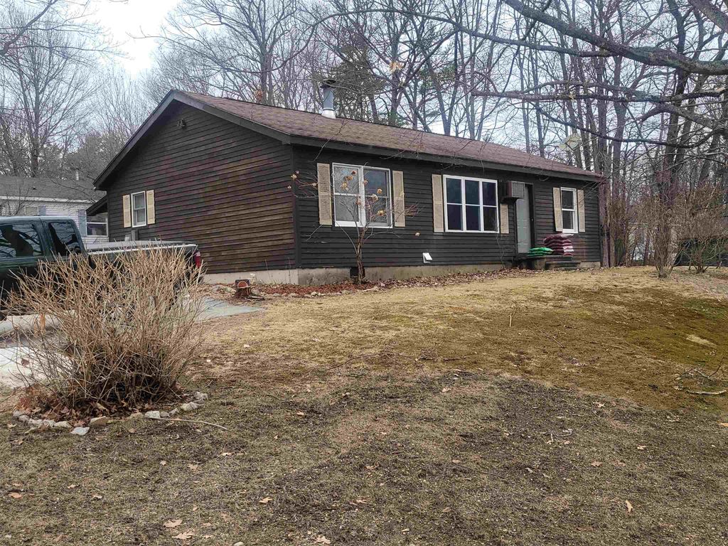 Photo of 12 Chestnut Circle, Loudon, NH 03307 (MLS # 5080661)