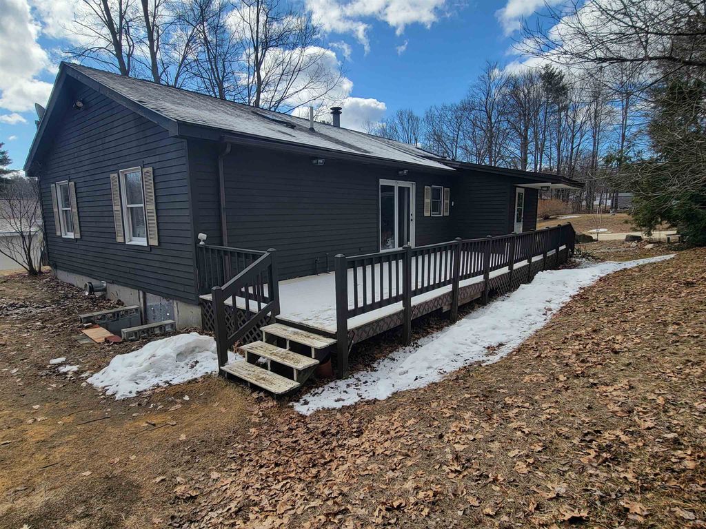 Photo of 12 Chestnut Circle, Loudon, NH 03307 (MLS # 5080661)