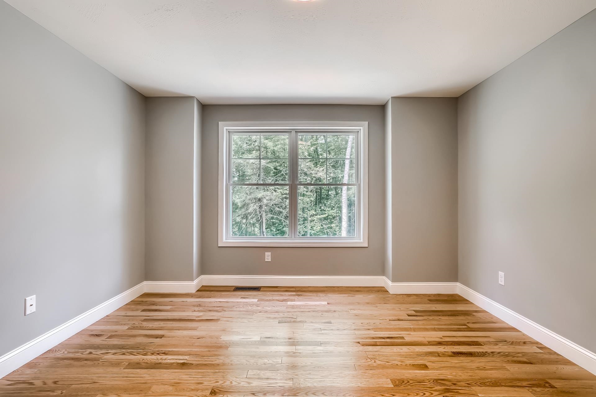 Concord, New Hampshire 03301, United States, 3 Bedrooms Bedrooms, ,3 BathroomsBathrooms,Residential,Active,121038