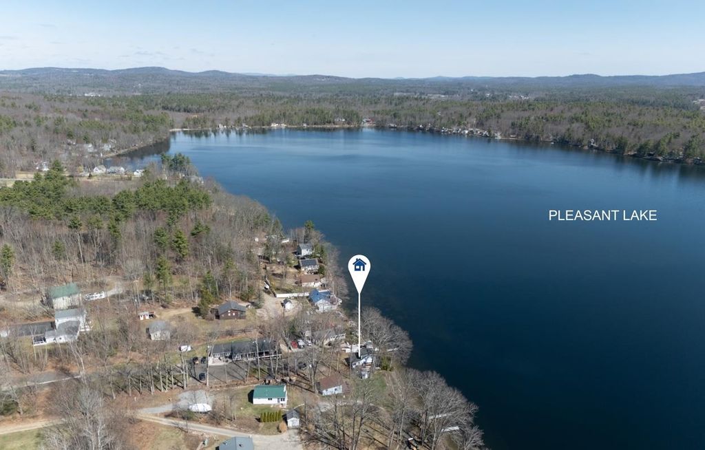 Photo of 2 Charlie Lane, Deerfield, NH 03037 (MLS # 5083878)