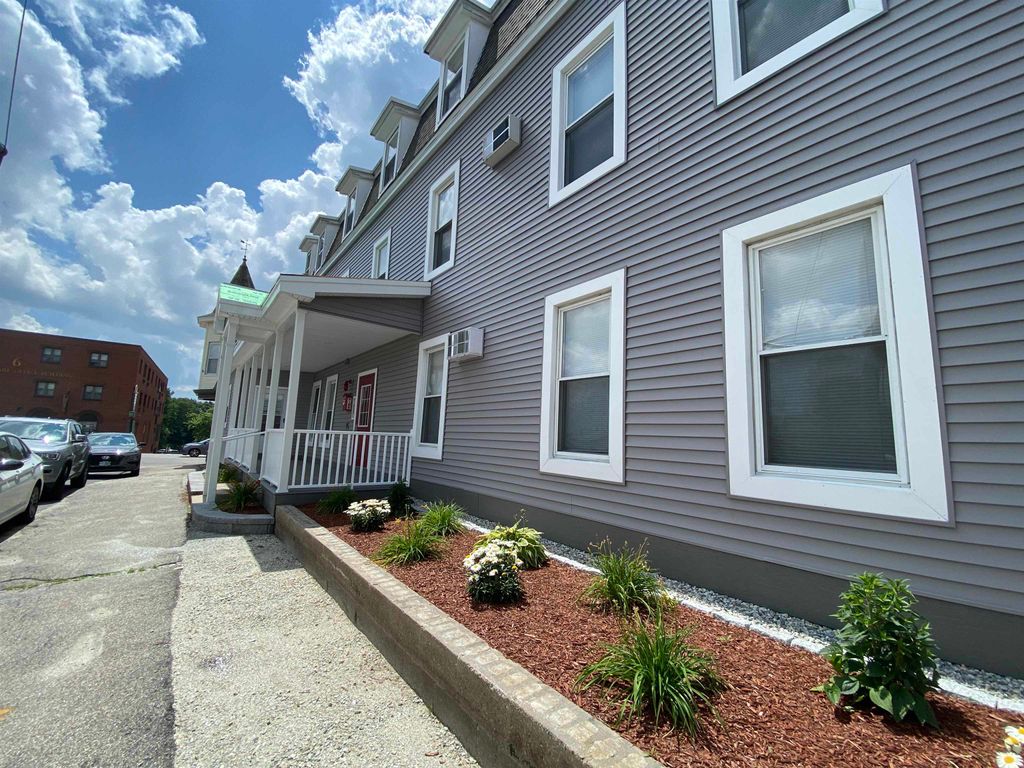 Photo of 4 Martin Street #4, Derry, NH 03038 (MLS # 5073062)