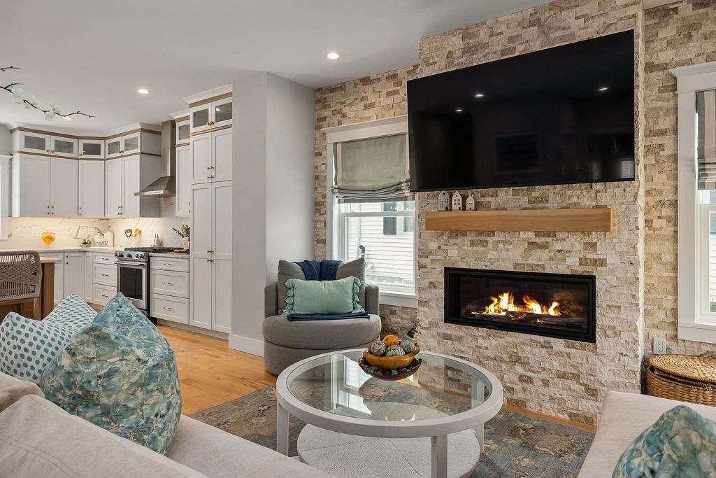 Photo of 1230 Islington Street, Portsmouth, NH 03801 (MLS # 5080714)