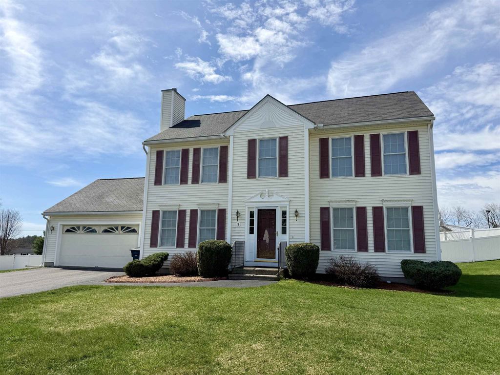 Photo of 8 Normandy Way, Nashua, NH 03063 (MLS # 5084040)