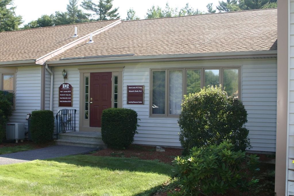 Photo of 12 Parmenter Road #D-2, Londonderry, NH 03053 (MLS # 5076089)