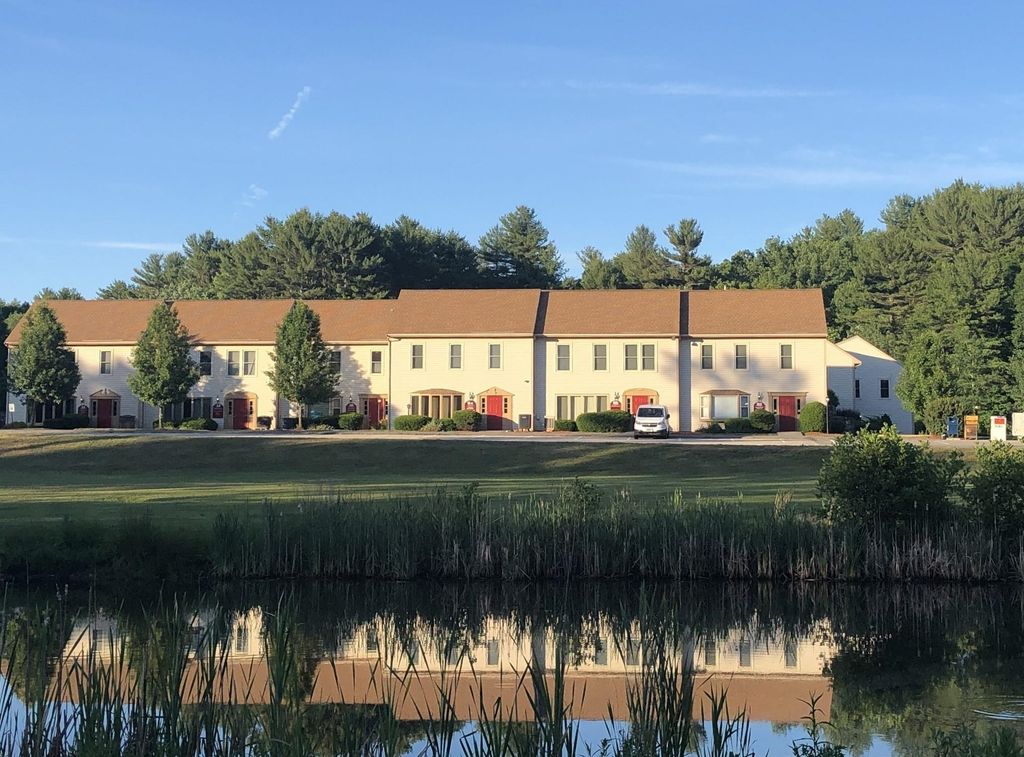 Photo of 12 Parmenter Road #D-2, Londonderry, NH 03053 (MLS # 5076089)